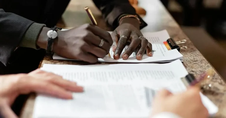 Documents obligatoires départ salarié TPE PME - Élan Commun